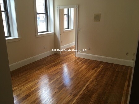 12 Dean Rd, Brookline