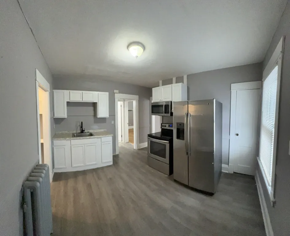 42-44 Narragansett St, Springfield