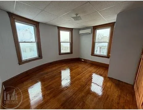 21 Hitchcock Rd, Webster Square