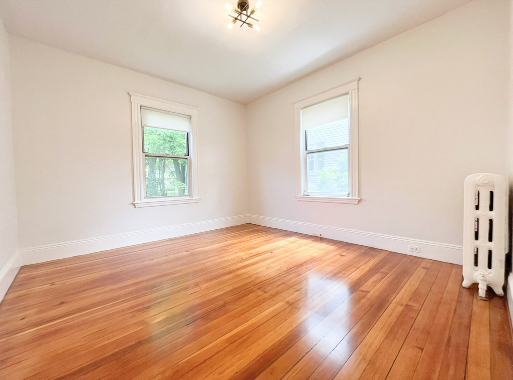 44 Bellevue St, West Roxbury