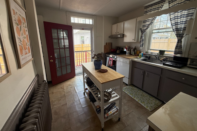 9 Hollis St, Newton Corner