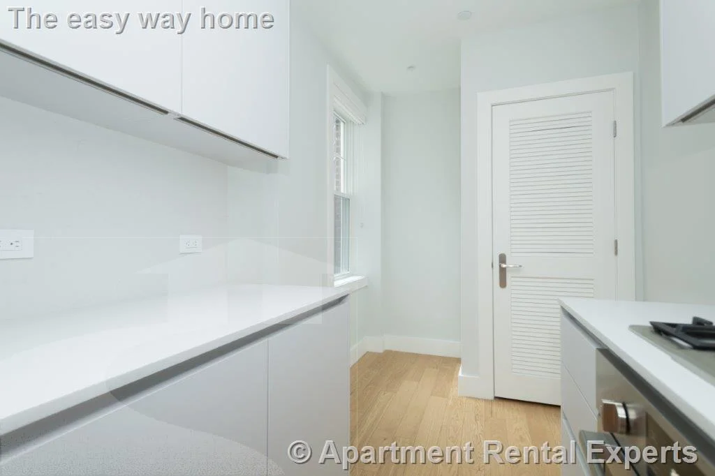 286 Chestnut Hill Ave, Brighton