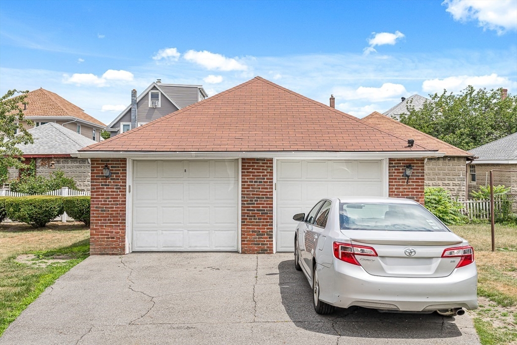 91 Third St, Medford