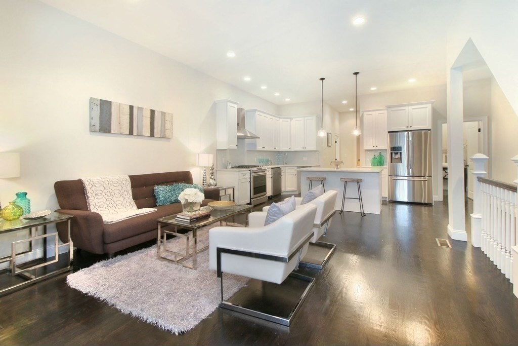 321 Dorchester St, South Boston