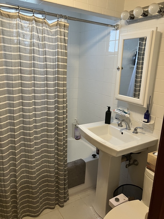 73 Lowell, Spring Hill