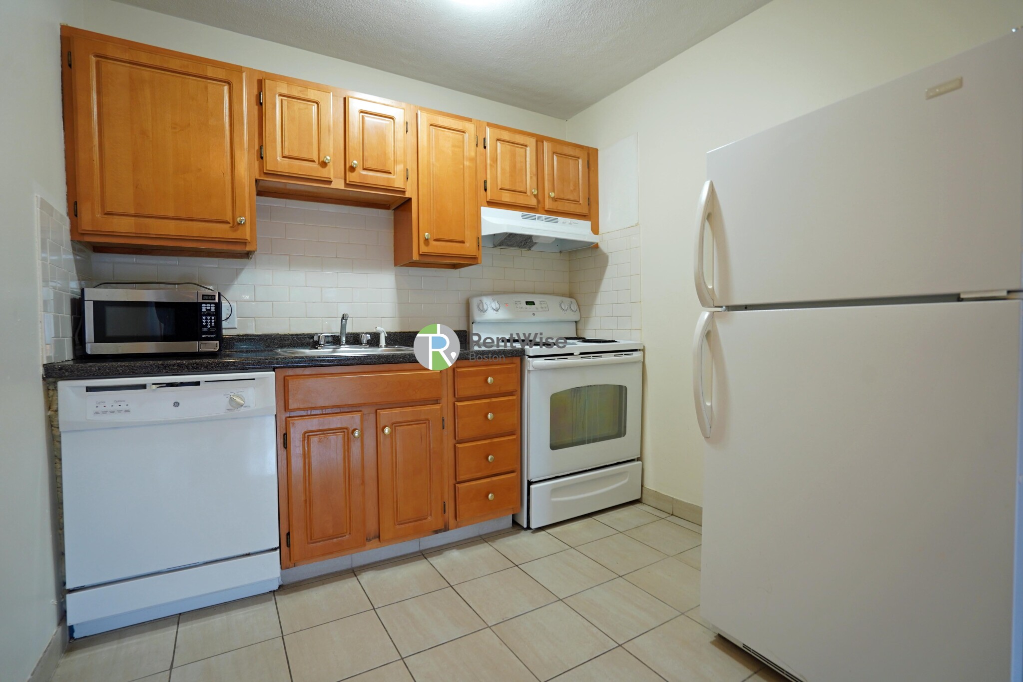 75 Gardner St, Allston