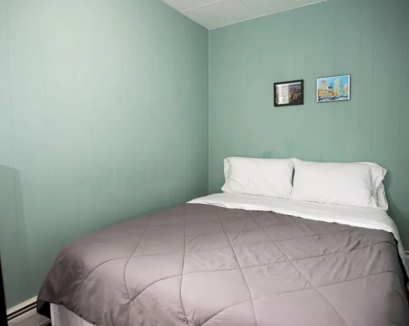 42 Everett St, East Boston