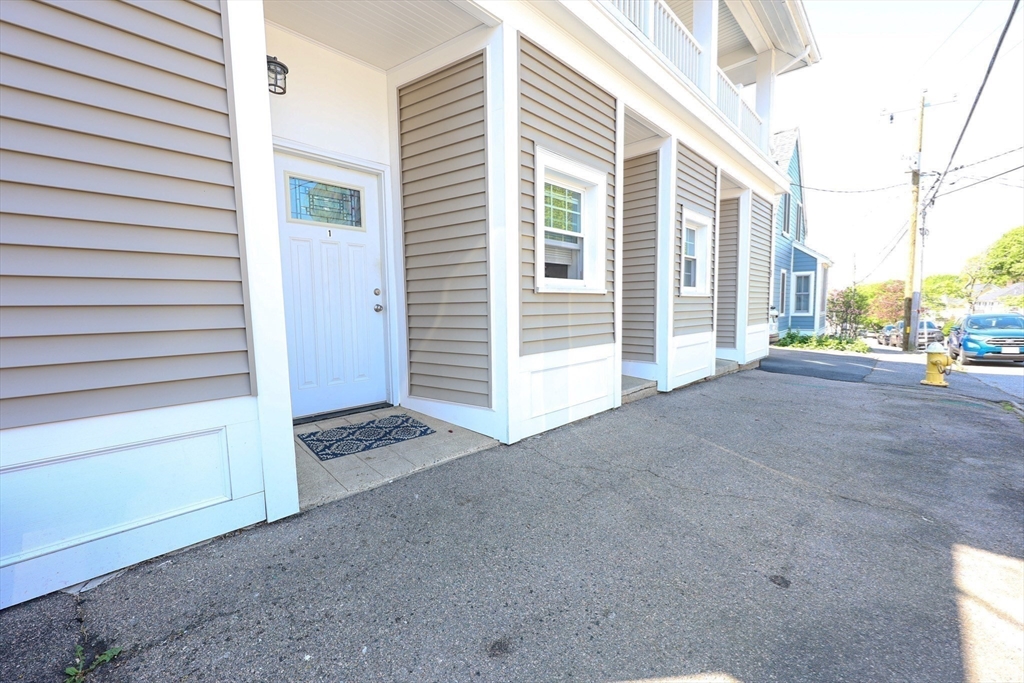 18 Pacific St, Rockland