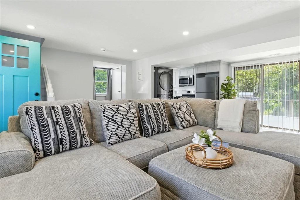 21 Petipas Ln, Randolph