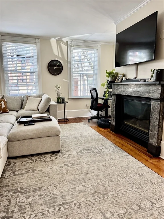 54 Chestnut St, Charlestown