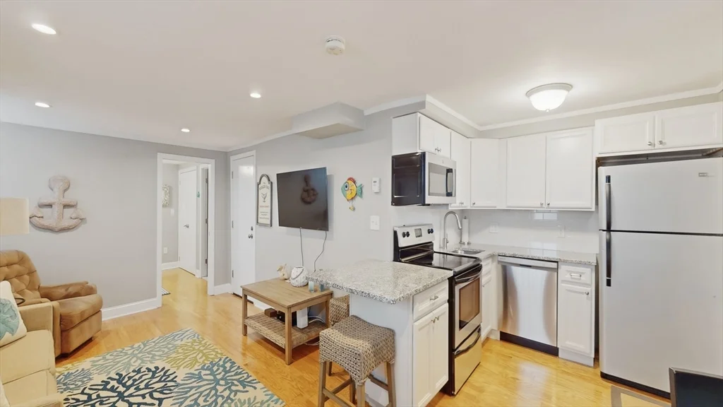 130 G St, South Boston