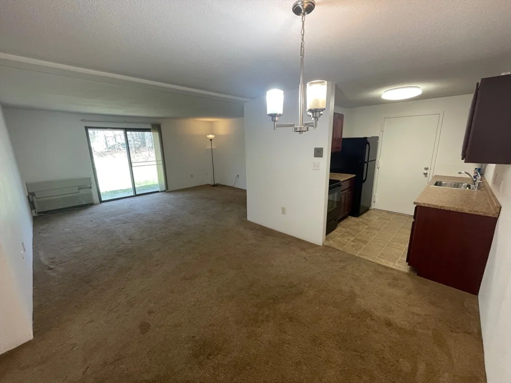 17 Village Rock Ln, Natick