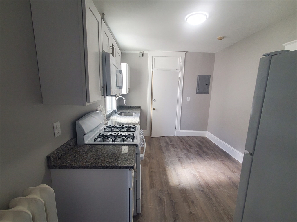 738 Washington St, Norwood