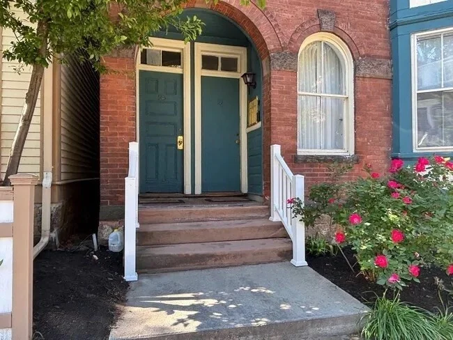 91 Walnut St, Brookline Village