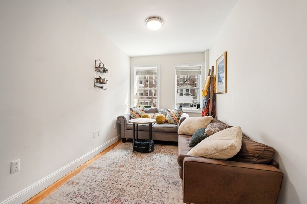 37 Queensberry, Fenway