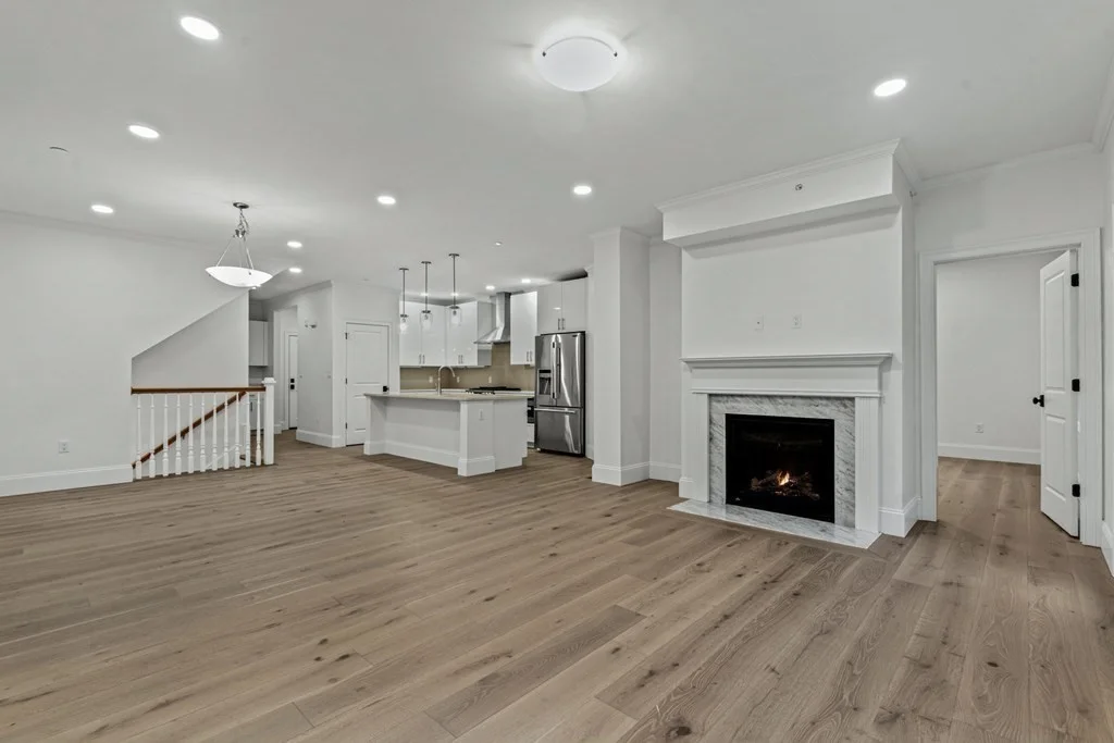 27 Lily Pond Ln, Lexington