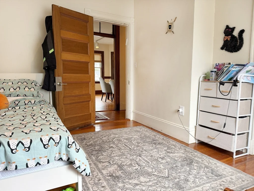 70 Perry St, Coolidge Corner