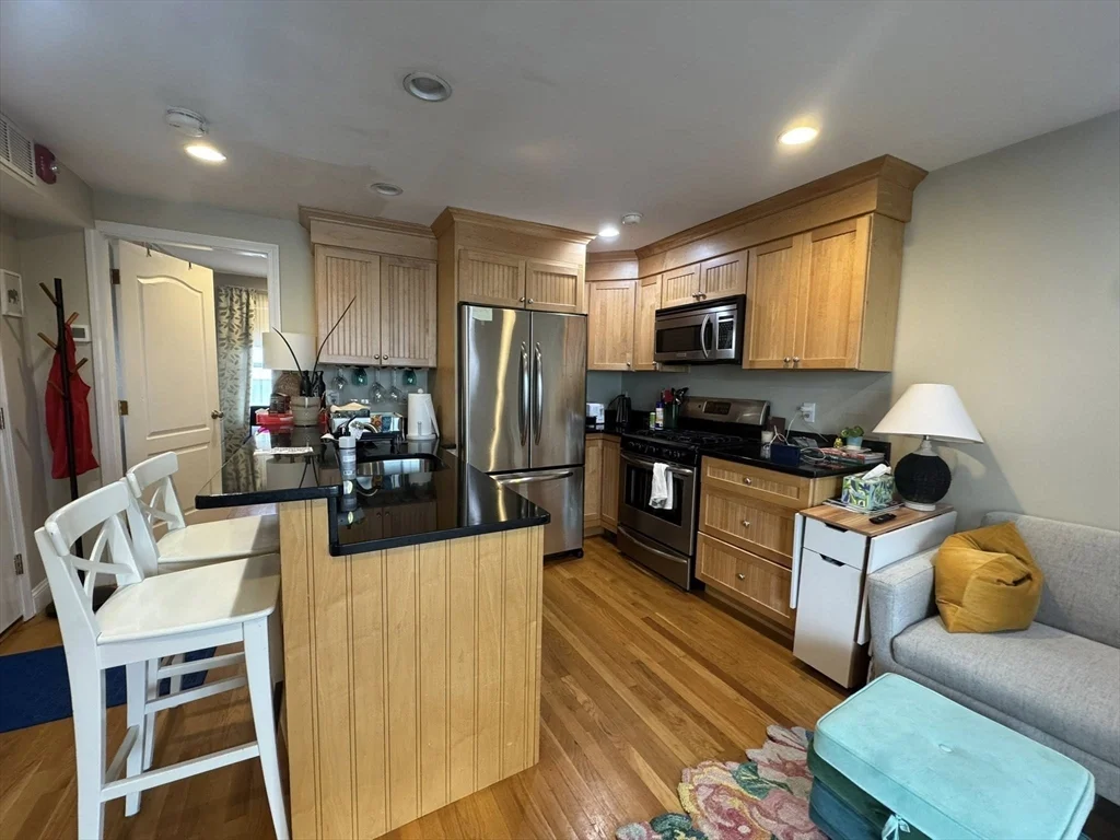 522 E Third St, South Boston