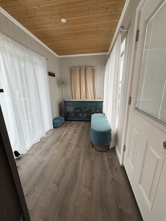 643 Beacon St, Centralville