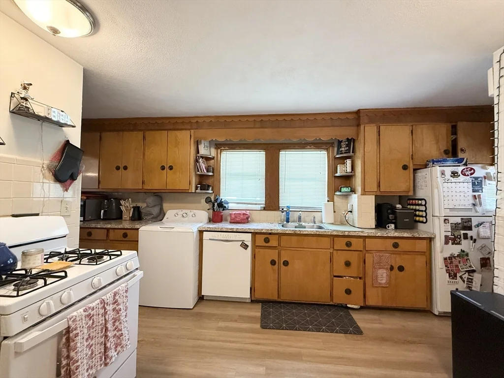 91 Shore Dr, Ten Hills