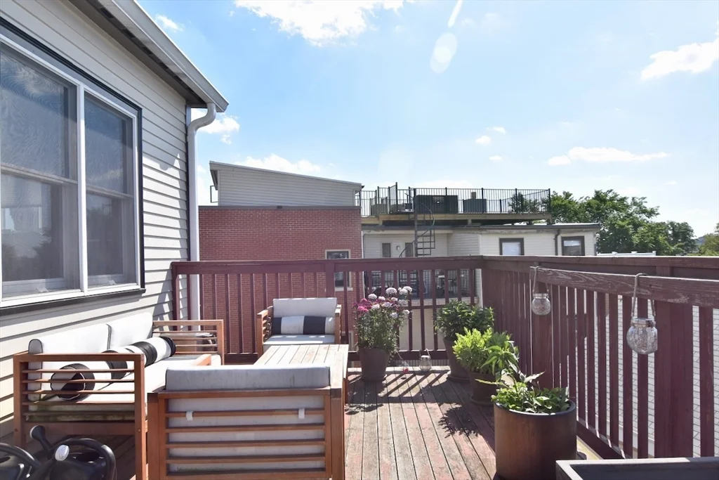 157 Dorchester St, South Boston
