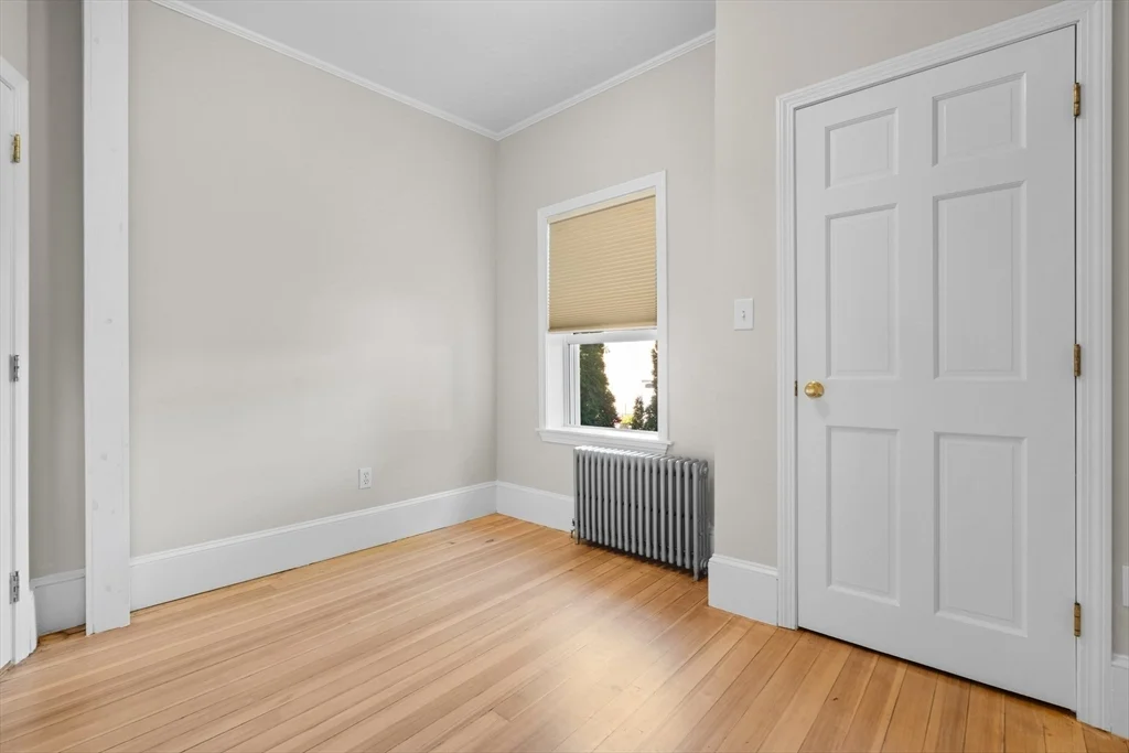 144 Waverly Rd, North Andover