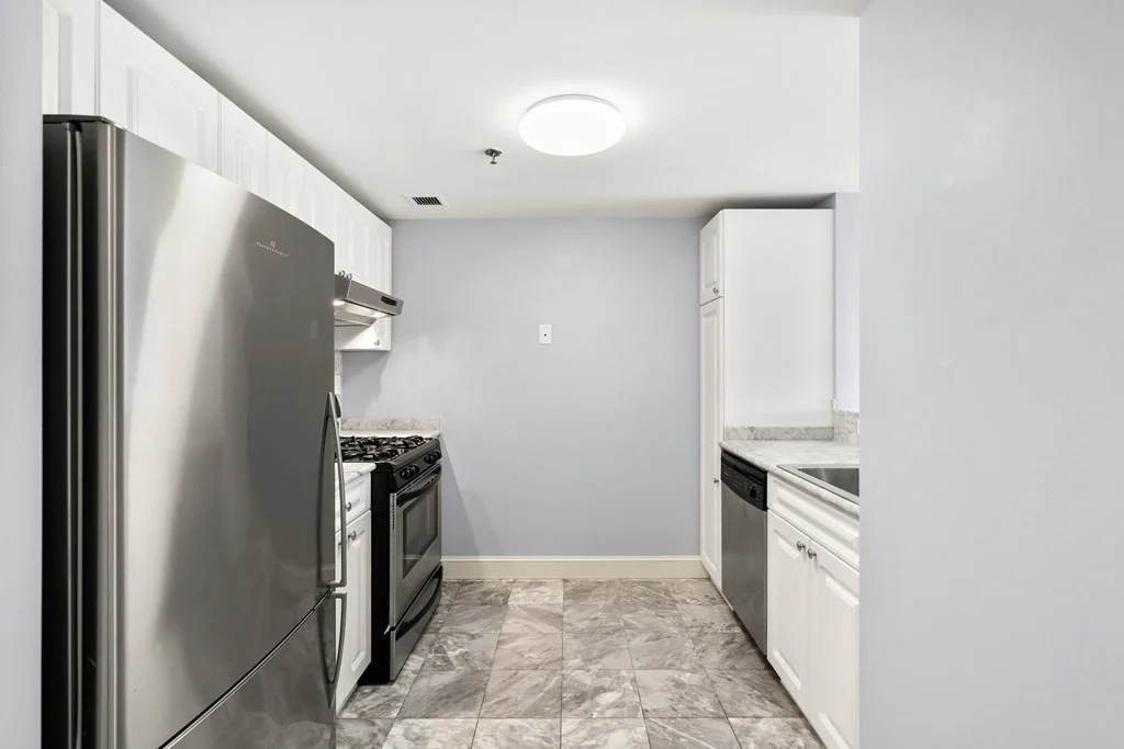 15 North Beacon Rd, Allston