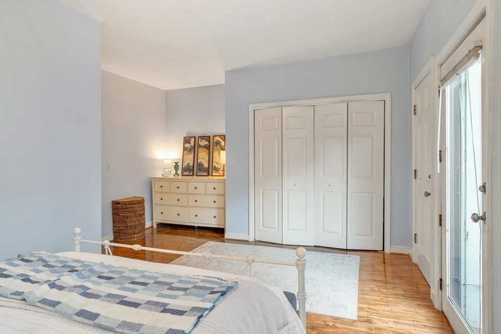 159 M, South Boston