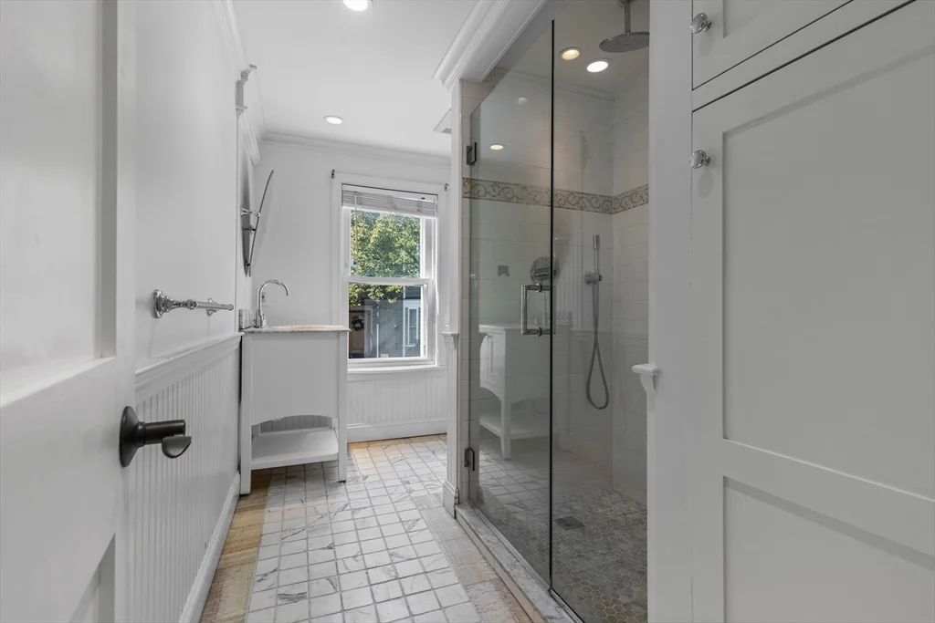 256 W 3rd St, South Boston