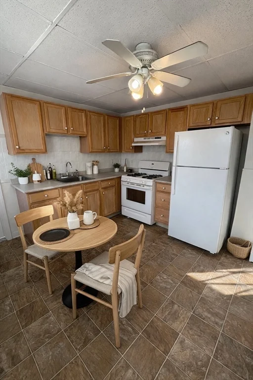 36 Everett St, Medford