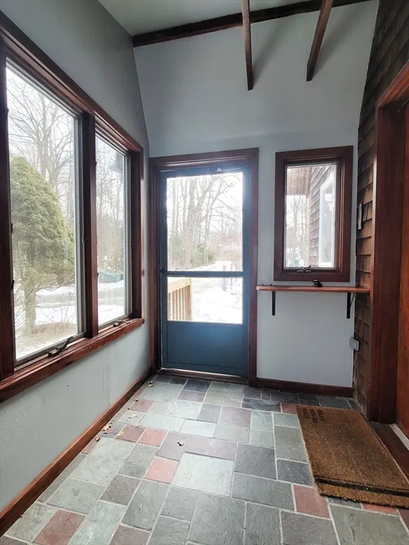 46 Long Hill Rd, Groton