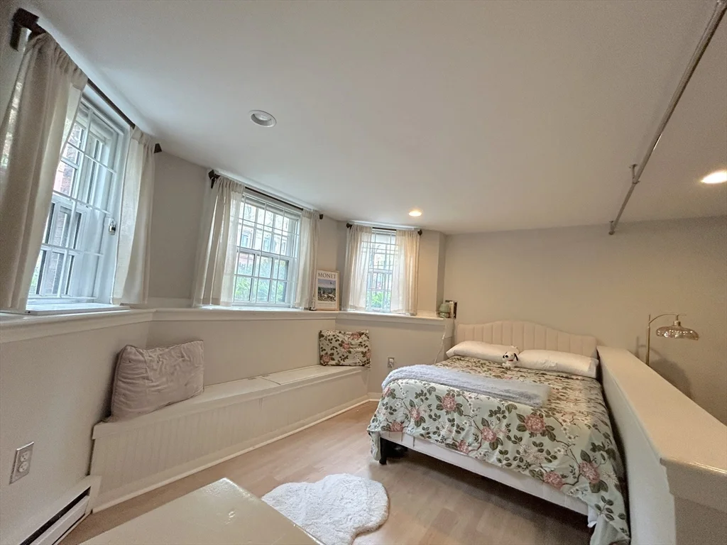 120 Beacon St, Back Bay