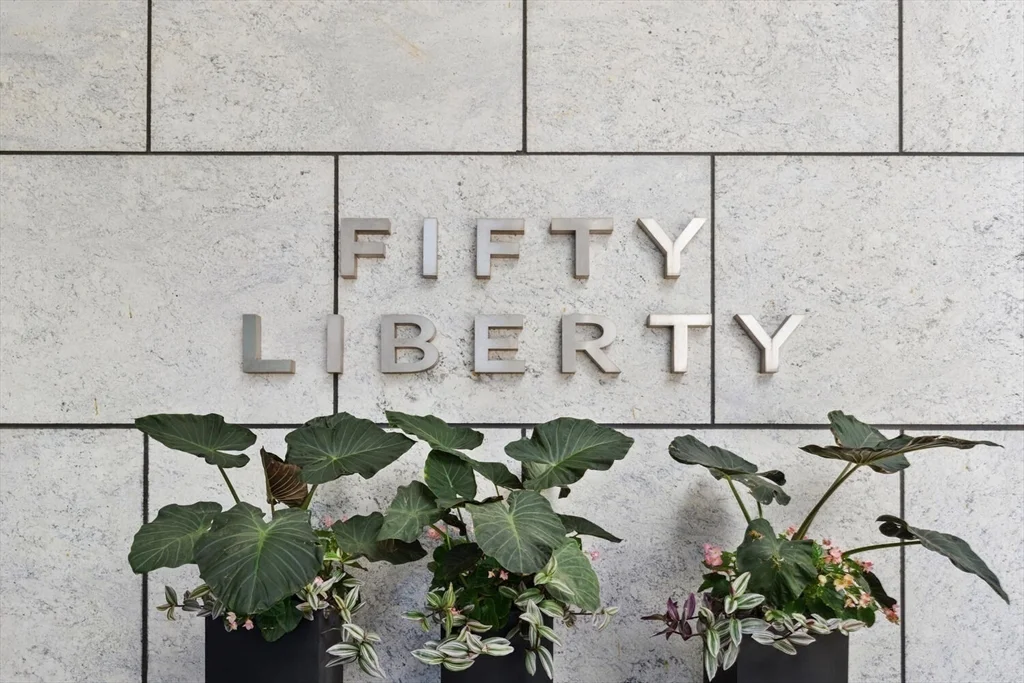 50 Liberty Dr, Seaport District