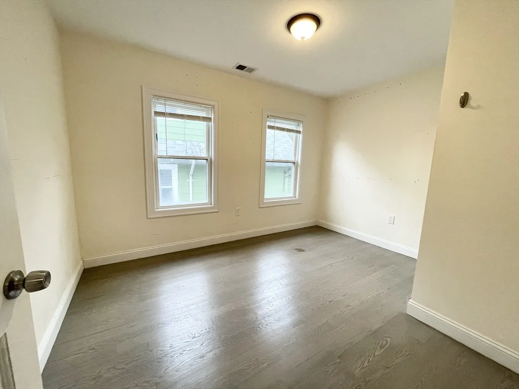 21 Iroquois, Mission Hill