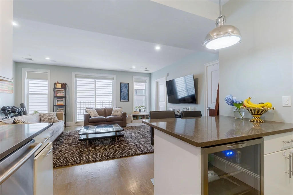 111 B St, South Boston