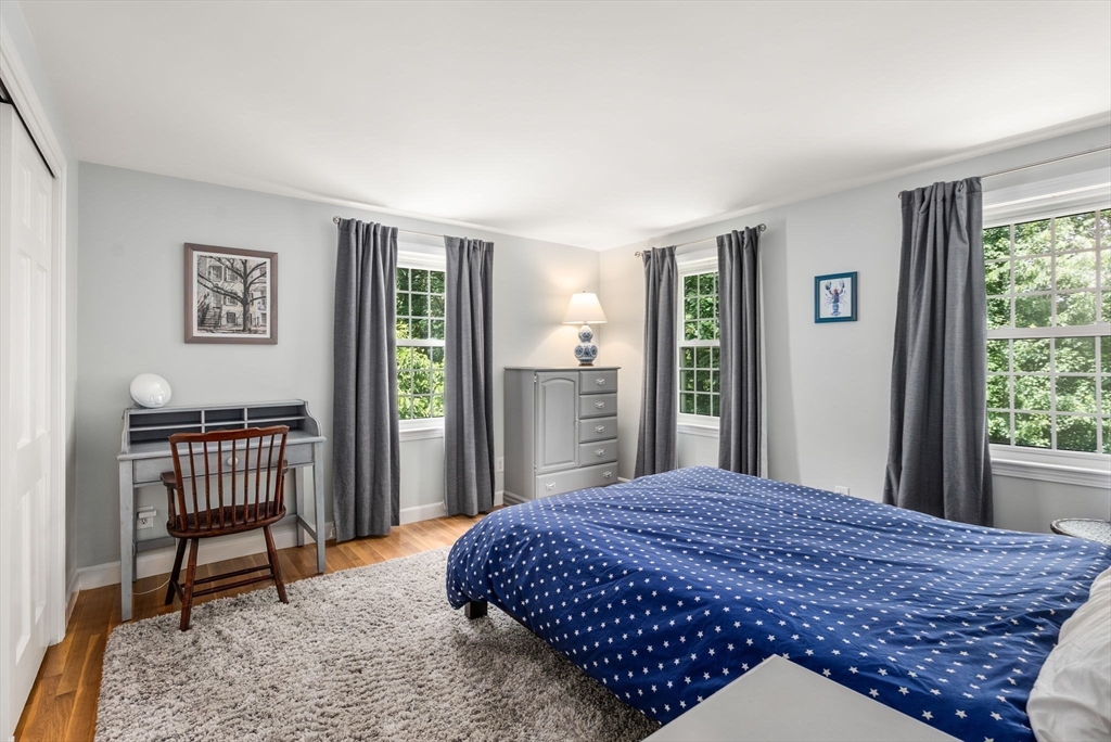 26 Cedar Hill Rd, Dover