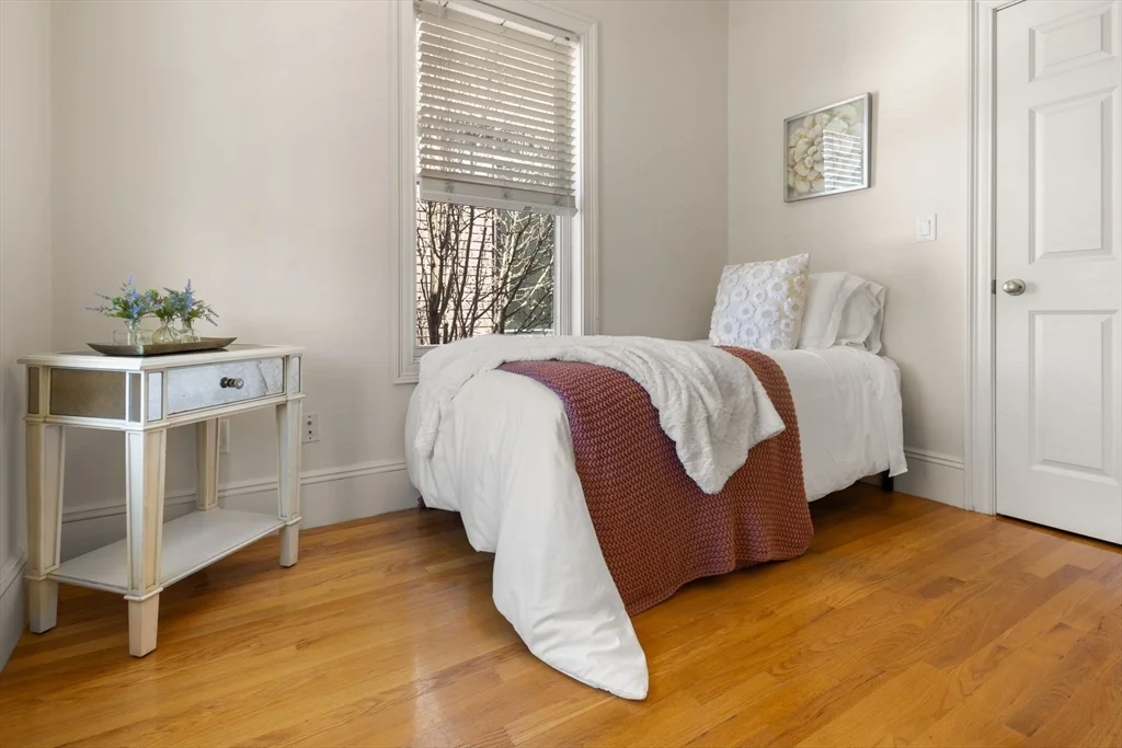 12 I St, South Boston