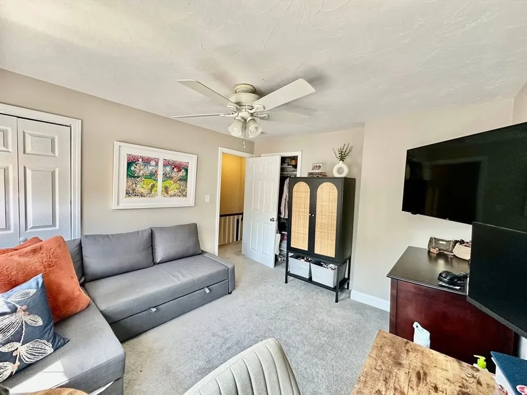 159 K St, South Boston