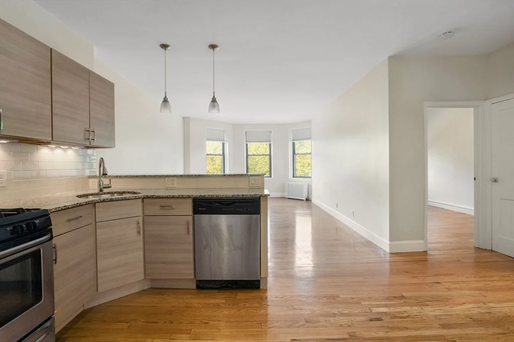 228 Commonwealth Ave, Back Bay