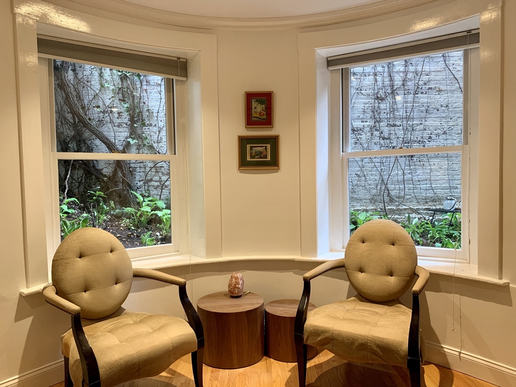 3 Walnut St, Beacon Hill