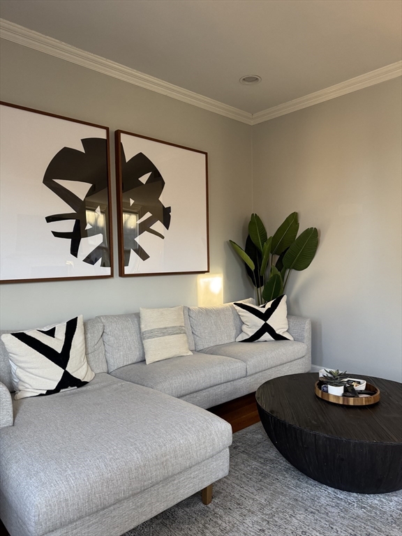 12 Hereford St, Back Bay