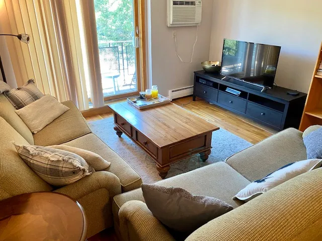 34 Babcock St, Coolidge Corner