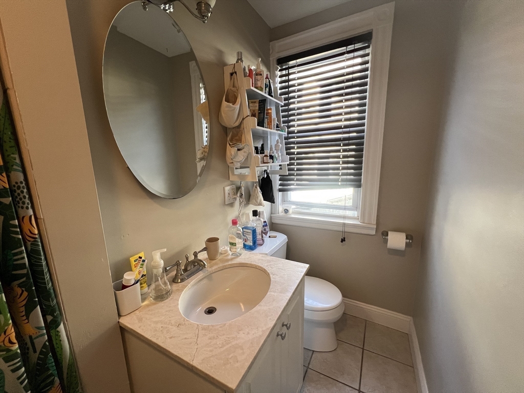 1 Chestnut St, Belmont