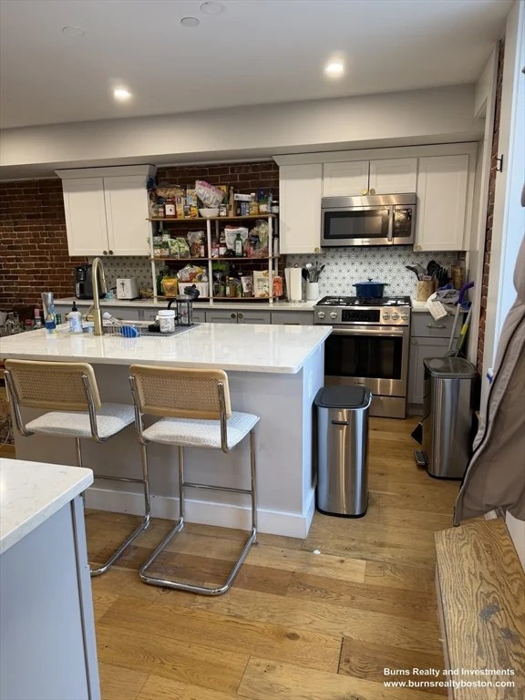 536 E Broadway, South Boston