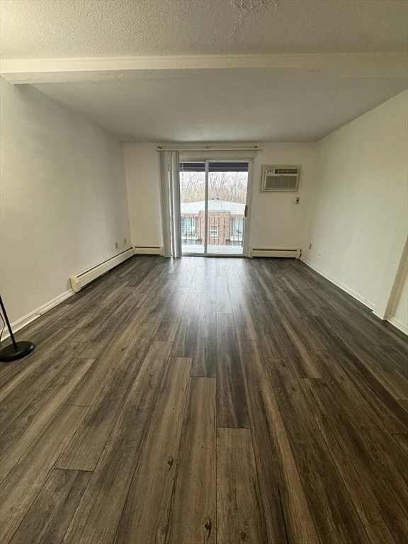 668 Robbins Ave, Dracut