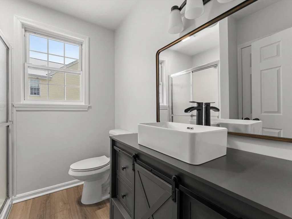 28 Crestview Dr, Westborough