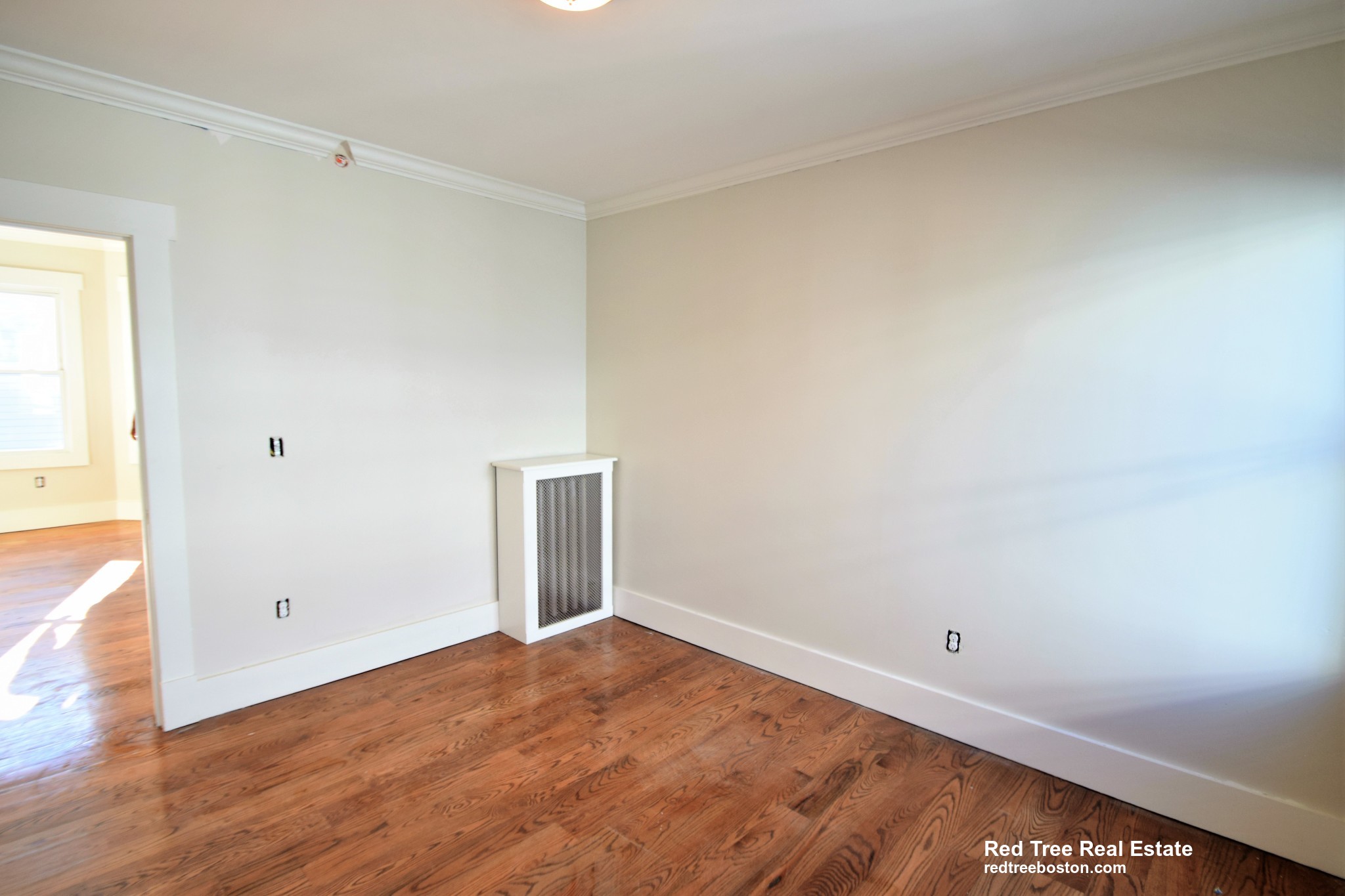 3916 Washington St, Roslindale