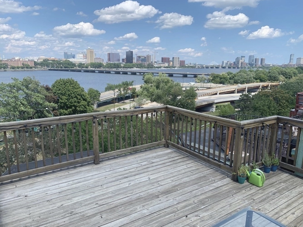 35 Bay State Rd, Fenway