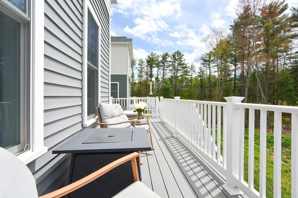 18 Cleary Cir, Norfolk