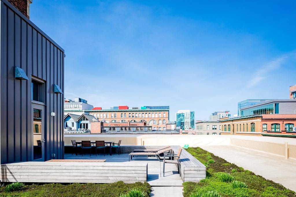 63 Melcher St, Seaport District